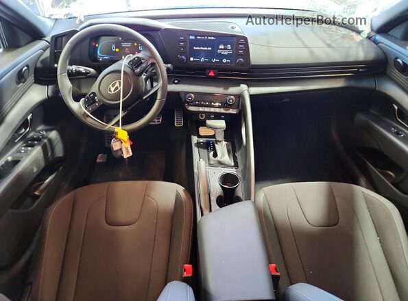 KMHLM4DG7TU176262 2026 HYUNDAI ELANTRA Gray წინა პანელის ხედი