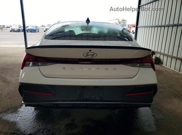 KMHLM4DG8TU168235 2026 HYUNDAI ELANTRA White უკანა ხედი