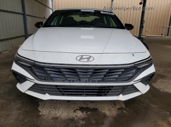 KMHLM4DG8TU168235 2026 HYUNDAI ELANTRA White 