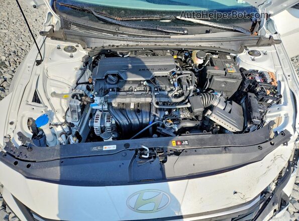 KMHLM4DG8TU214582 2026 HYUNDAI ELANTRA White უკანა სალონის ხედი