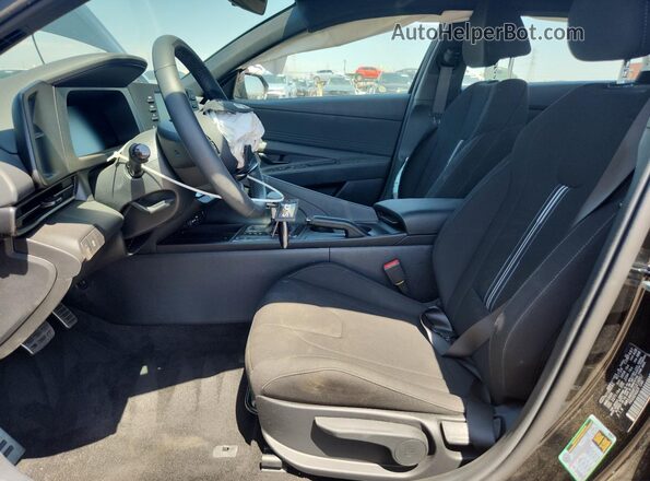 KMHLM4DG8TU218857 2026 HYUNDAI ELANTRA Black 
