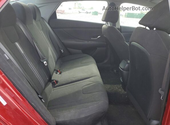 KMHLM4DG9RU671748 2024 HYUNDAI ELANTRA Red Widok tylnych siedzeń