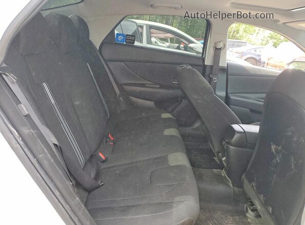 KMHLM4DG9RU848203 2024 HYUNDAI ELANTRA White Вид задніх сидінь