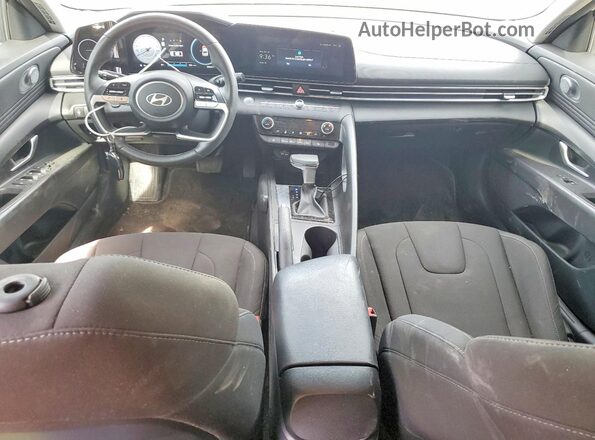 KMHLM4DG9RU848203 2024 HYUNDAI ELANTRA White Вид панелі приладів