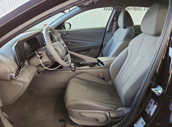 KMHLM4DGXTU134698 2026 HYUNDAI ELANTRA Black Вид салону спереду
