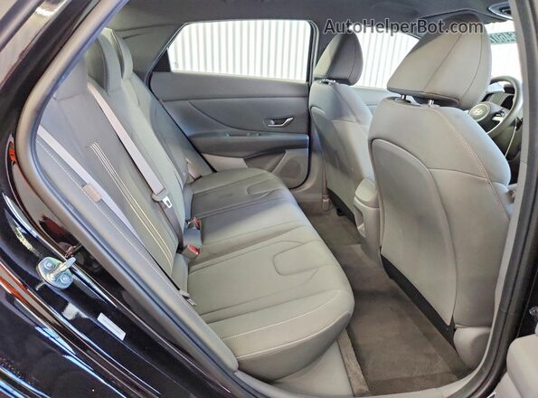 KMHLM4DGXTU134698 2026 HYUNDAI ELANTRA Black Вид задніх сидінь