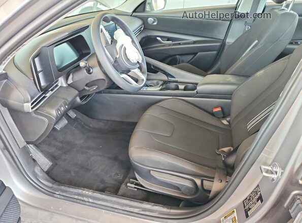 KMHLM4DJ1TU192517 2026 HYUNDAI ELANTRA Silver Front interior view