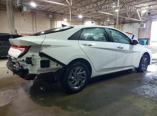 KMHLM4DJ5TU185098 2026 HYUNDAI ELANTRA White Задня права чверть