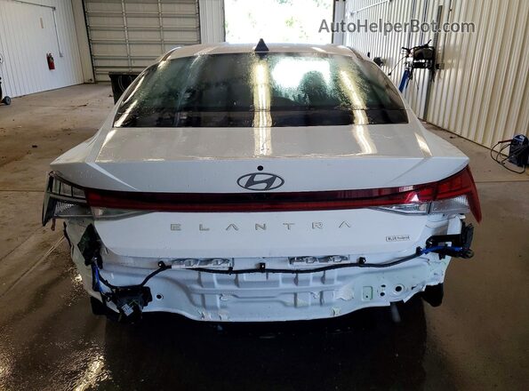 KMHLM4DJ6TU200577 2026 HYUNDAI ELANTRA Белый Вид сзади