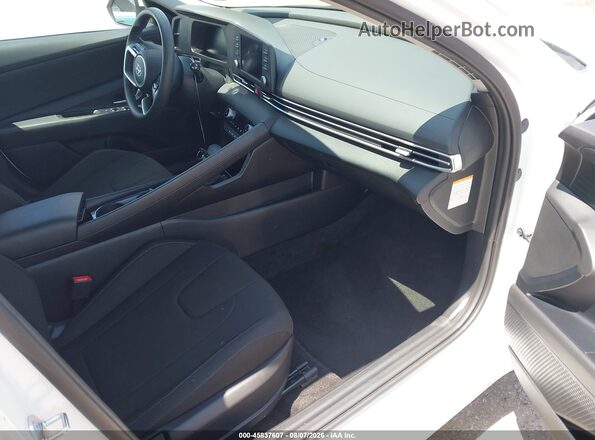 KMHLM4DJ8TU199271 2026 HYUNDAI ELANTRA HYBRID White წინა სალონის ხედი