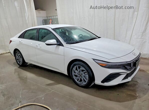KMHLM4DJXTU201859 2026 HYUNDAI ELANTRA White Front right