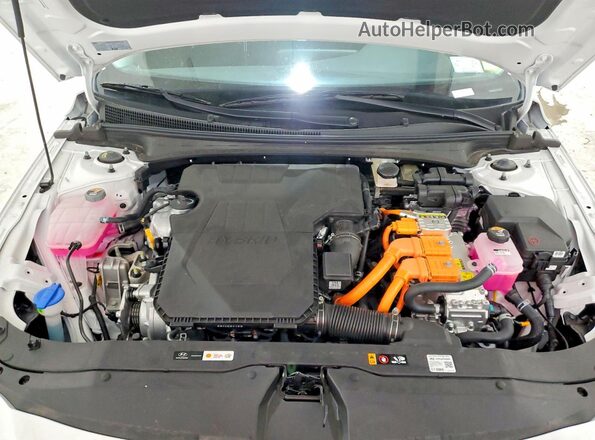 KMHLM4DJXTU201859 2026 HYUNDAI ELANTRA White Rear interior view