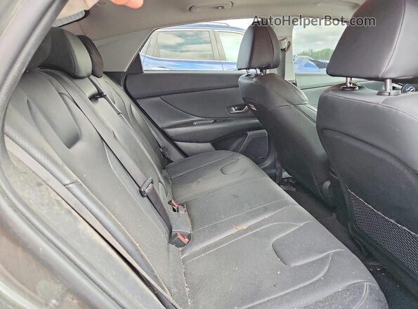 KMHLN4AJ8PU080210 2023 HYUNDAI ELANTRA Charcoal Widok tylnych siedzeń