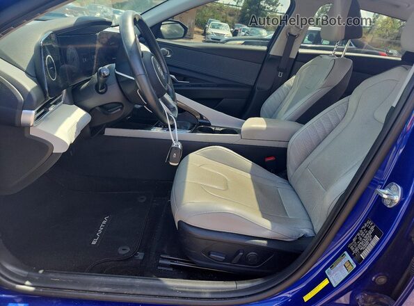 KMHLP4AG2NU357025 2022 HYUNDAI ELANTRA Blue Widok wnętrza z przodu