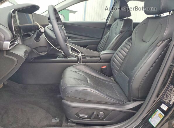 KMHLP4AG8PU589986 2023 HYUNDAI ELANTRA Black წინა სალონის ხედი