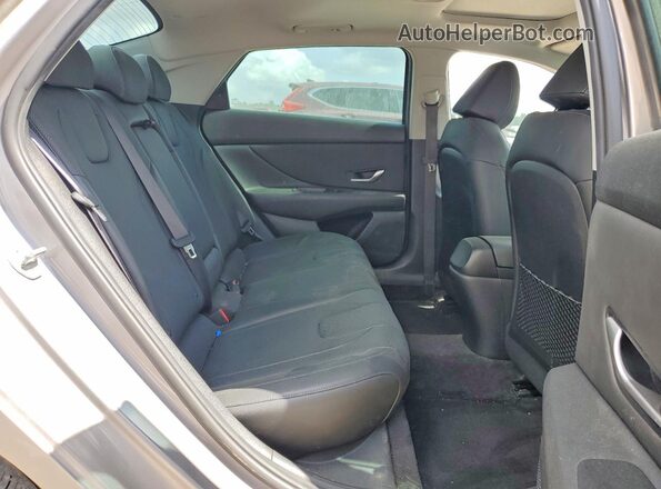 KMHLP4AGXMU198740 2021 HYUNDAI ELANTRA Silver Widok wnętrza z tyłu