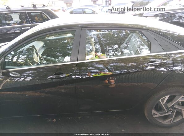 KMHLP4DG2SU052504 2025 HYUNDAI ELANTRA Black 