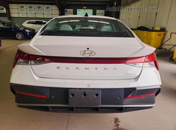 KMHLP4DGXRU730250 2024 HYUNDAI ELANTRA White Вид ззаду