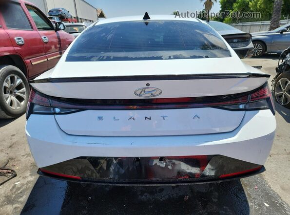 KMHLR4AF0NU244093 2022 HYUNDAI ELANTRA White 