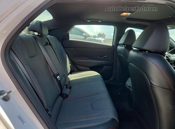 KMHLR4AF4PU422719 2023 HYUNDAI ELANTRA Белый Вид задних сидений