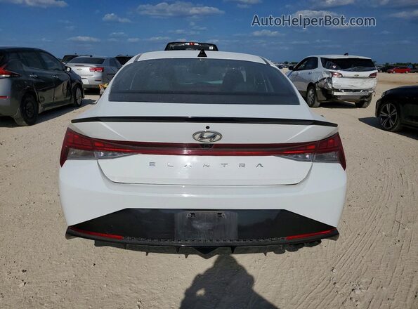 KMHLR4AF7PU630822 2023 HYUNDAI ELANTRA White Widok z tyłu