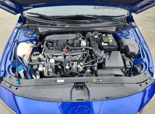 KMHLR4DF1SU863485 2025 HYUNDAI ELANTRA Blue Widok wnętrza z tyłu