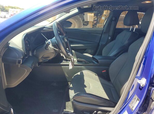 KMHLR4DF3RU772647 2024 HYUNDAI ELANTRA Blue Սալոնի դիմացի տեսք
