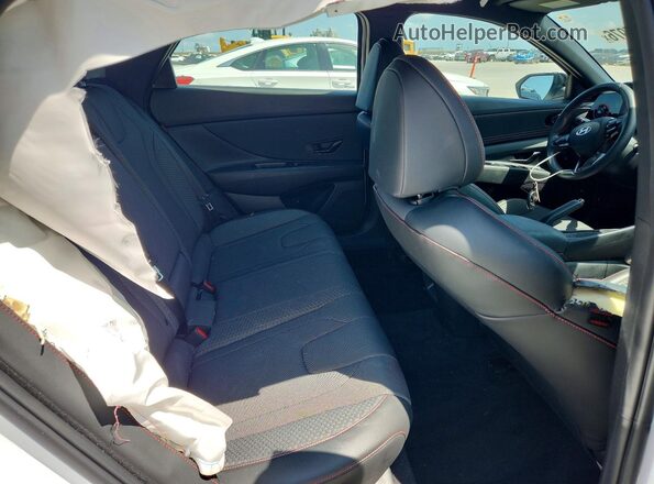 KMHLR4DF3SU026124 2025 HYUNDAI ELANTRA Белый Вид задних сидений