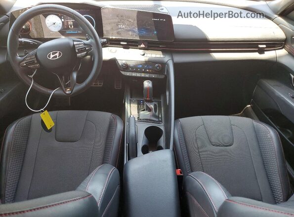 KMHLR4DF5SU979823 2025 HYUNDAI ELANTRA Серый Вид панели приборов