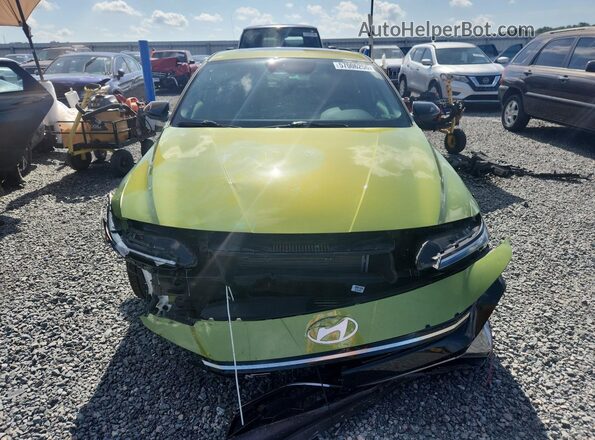 KMHLR4DF8RU765841 2024 HYUNDAI ELANTRA Green Widok z przodu
