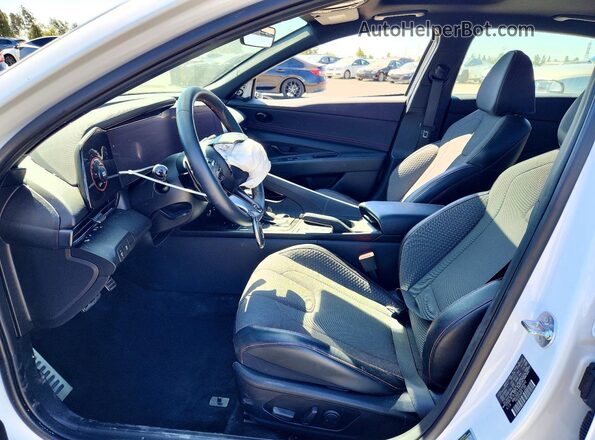 KMHLR4DFXSU950642 2025 HYUNDAI ELANTRA White Front interior view