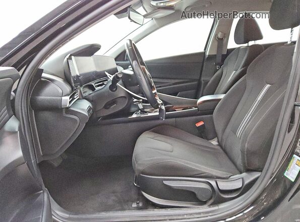 KMHLS4AG1PU507997 2023 HYUNDAI ELANTRA Black Вид салону спереду