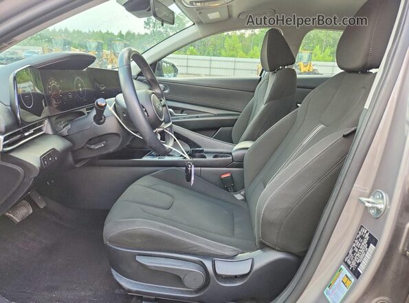 KMHLS4AG1PU571909 2023 HYUNDAI ELANTRA Gray Front interior view