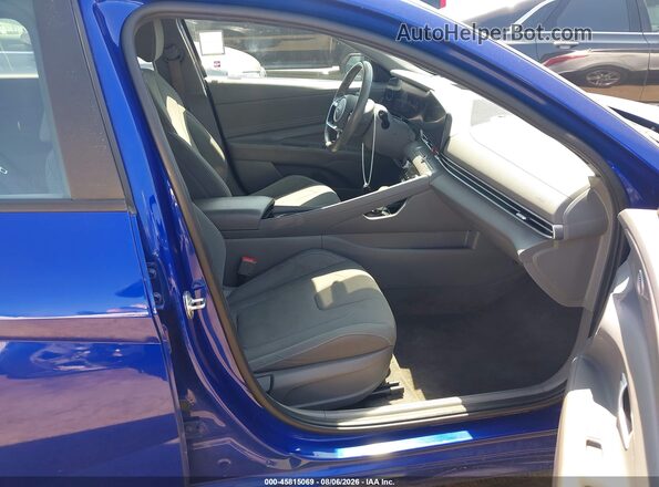 KMHLS4AG2PU402661 2023 HYUNDAI ELANTRA Blue Widok wnętrza z przodu