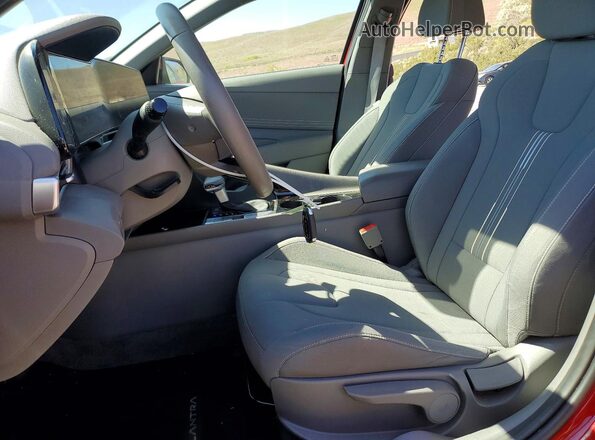 KMHLS4AG2PU435725 2023 HYUNDAI ELANTRA Red წინა სალონის ხედი
