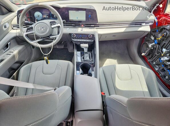 KMHLS4AG3PU599727 2023 HYUNDAI ELANTRA Красный Вид панели приборов