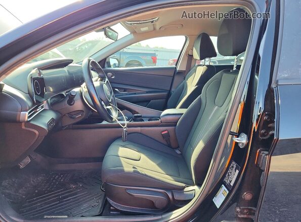 KMHLS4AG5PU518288 2023 HYUNDAI ELANTRA Black Вид салону спереду