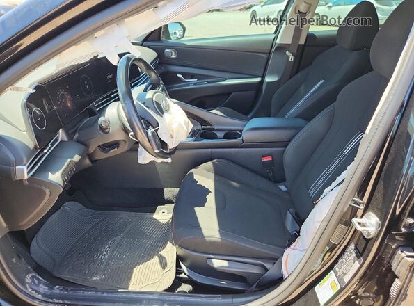 KMHLS4AG6PU585501 2023 HYUNDAI ELANTRA Черный Вид салона спереди