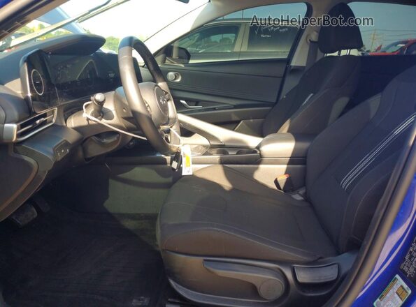 KMHLS4AG7PU421464 2023 HYUNDAI ELANTRA Blue Widok wnętrza z przodu