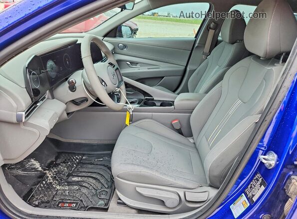 KMHLS4AG7PU572496 2023 HYUNDAI ELANTRA Blue Vista interior delantera