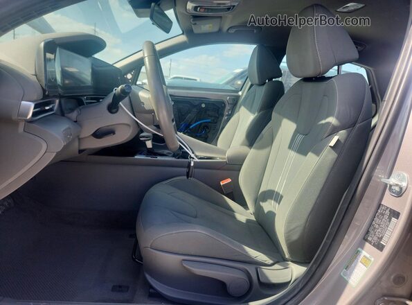 KMHLS4AG7PU596653 2023 HYUNDAI ELANTRA Silver Սալոնի դիմացի տեսք