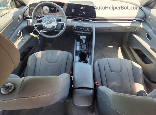 KMHLS4AG7PU613726 2023 HYUNDAI ELANTRA Черный Вид панели приборов
