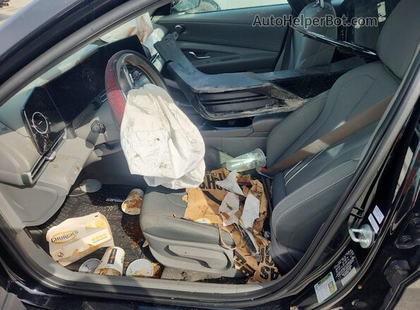 KMHLS4AGXPU515659 2023 HYUNDAI ELANTRA Black Вид салону спереду