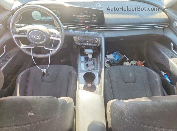 KMHLS4AGXPU577952 2023 HYUNDAI ELANTRA Red Առջևի վահանակի տեսք