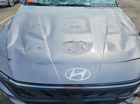 KMHLS4DG0SU950582 2025 HYUNDAI ELANTRA Silver Widok wnętrza z tyłu