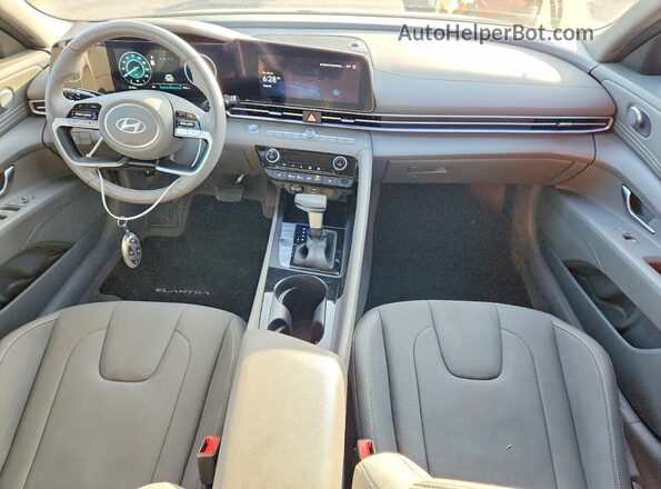 KMHLS4DG1RU745685 2024 HYUNDAI ELANTRA Silver Vista del salpicadero