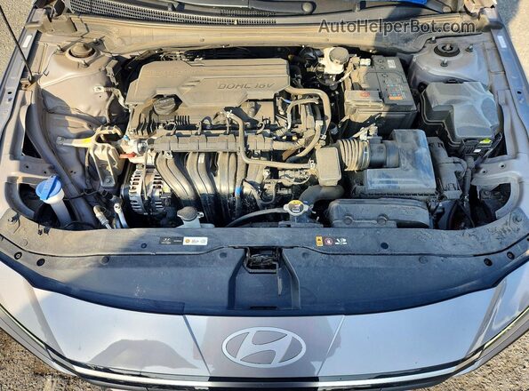 KMHLS4DG1RU745685 2024 HYUNDAI ELANTRA Silver Vista interior trasera