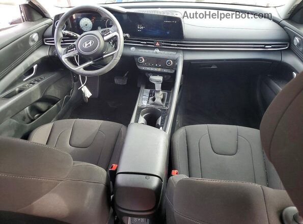 KMHLS4DG1RU763569 2024 HYUNDAI ELANTRA Red Widok deski rozdzielczej