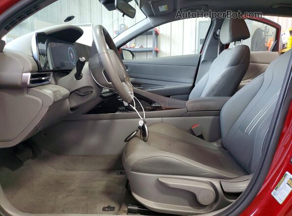 KMHLS4DG1RU766715 2024 HYUNDAI ELANTRA Красный Вид салона спереди