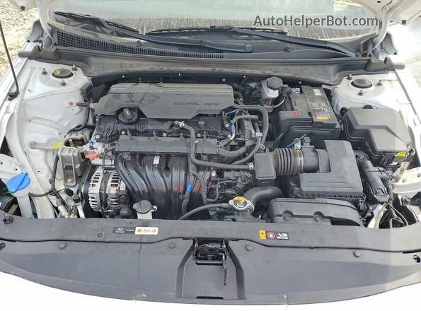 KMHLS4DG1RU807022 2024 HYUNDAI ELANTRA White Rear interior view